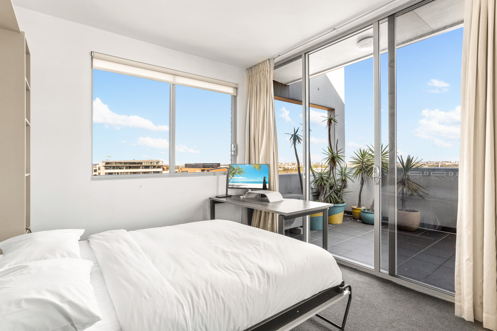 Second Bedroom - Balcony access